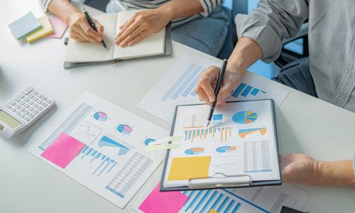 How To Use ANOVA For Comparing Multiple Groups